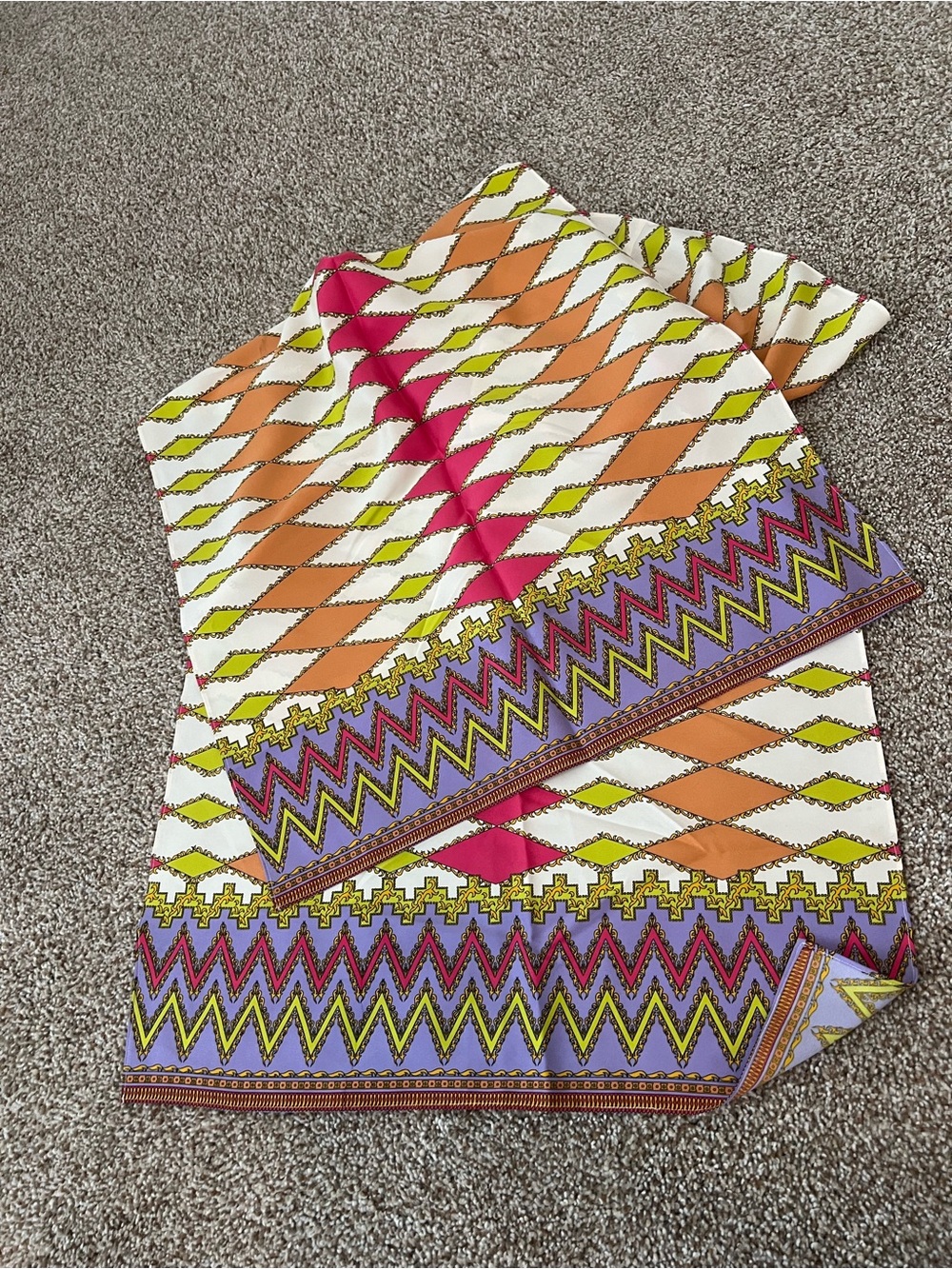 NWOT Pell & co Doncaster silk scarf. Geometric diamond design